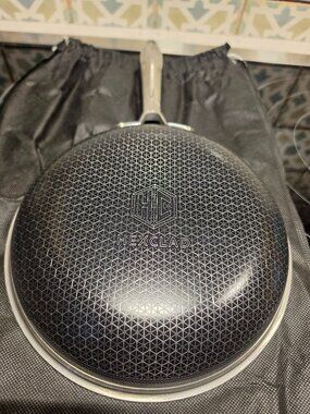 Brand New HexClad 7" Mini Fry Pan + Vented Lid